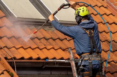 Démoussage et hydrofuge de toiture à Orgibet